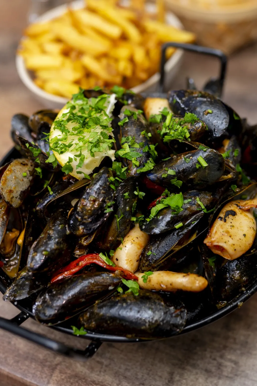 Méli-mélo de chipirons et moules